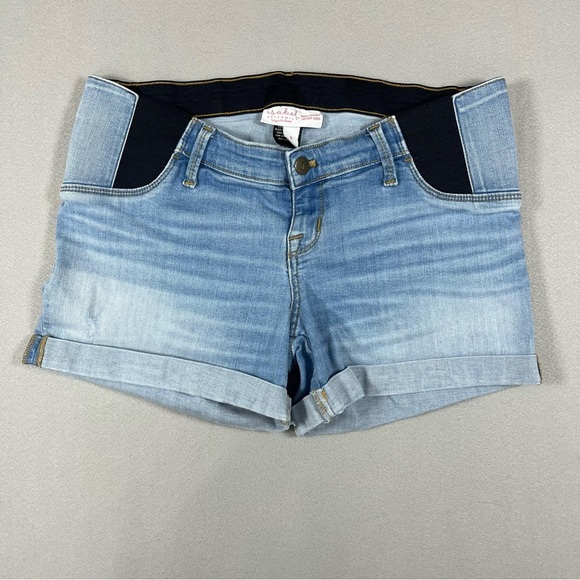 Isabel Maternity by Ingrid & Isabel Pants - Isabel Maternity Midi Shorts Size 6 Light Wash Side Panel Stretch